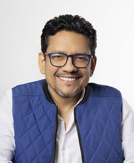 Milton Vela